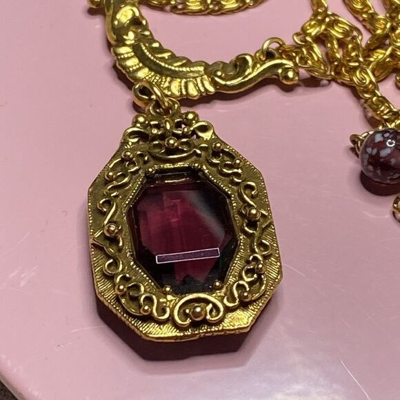 💛 Vintage Goldette Purple Crystal Gold Necklace - Picture 7 of 7